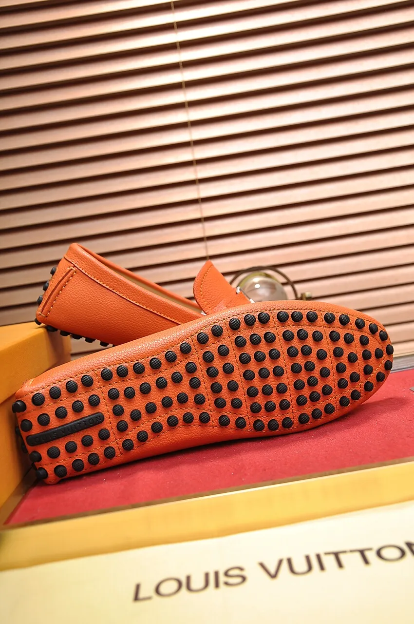 Men's men's shoes 💰420💶 [LV Doudou shoes] (water-dyed cowhide lining) new model is on the market, available on the official website. The new Doudou shoes are processed into single-color materials, and the uppers are made of imported horsehide leather. The body of the shoe is fully hemmed with mark thread, and is lined with imported original cowhide leather. The elegant shoe shape is super suitable for all-matching, and the size is 38-44.